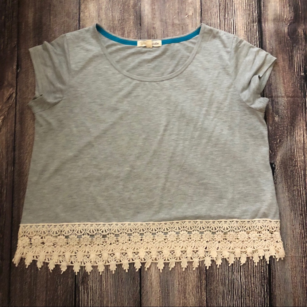 ‼️Rewind Lace Bottom Crop Top ♥️